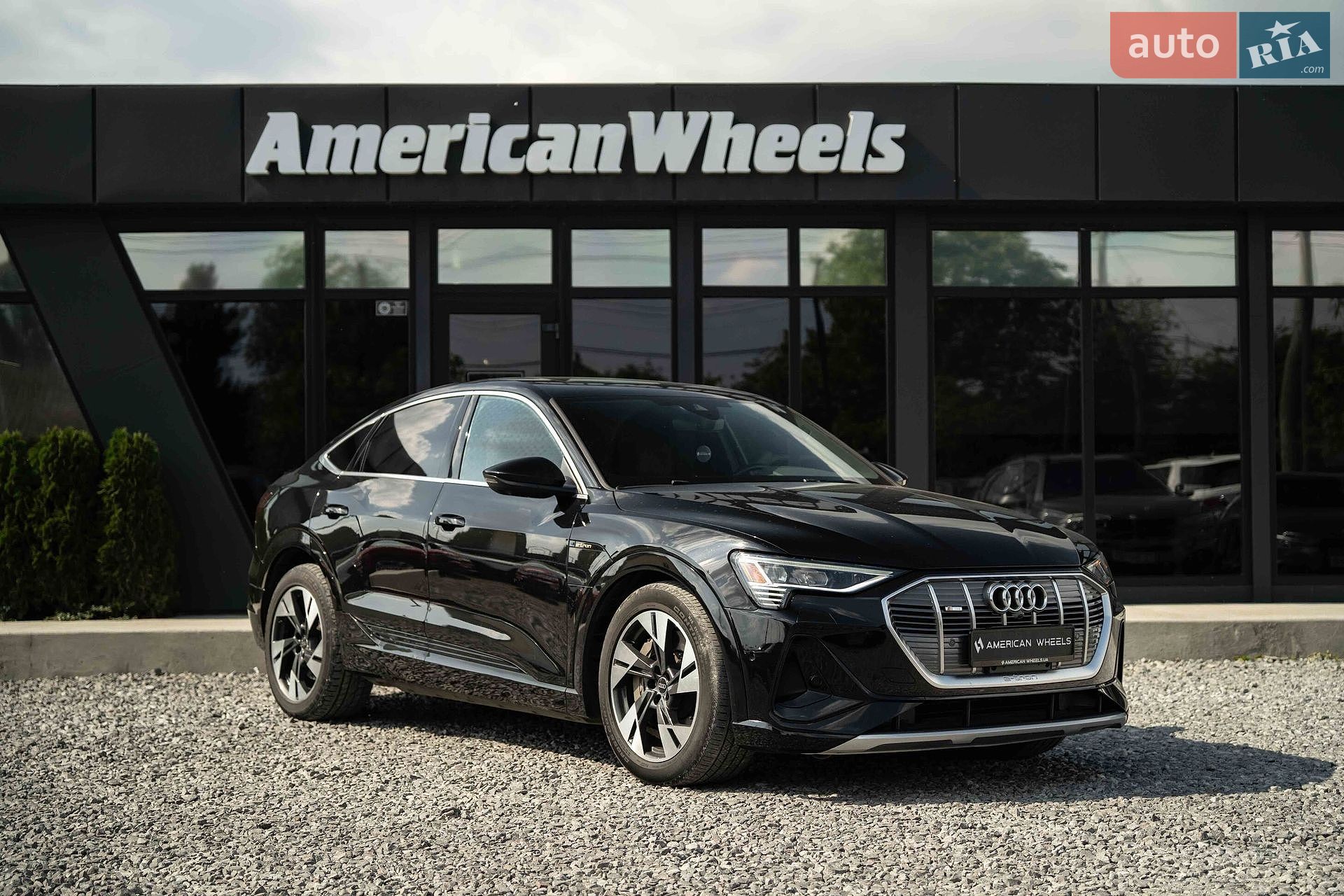 Audi e-tron 2022 VIN WA12AAGE5NB033921 фото оголошення 3 з 49