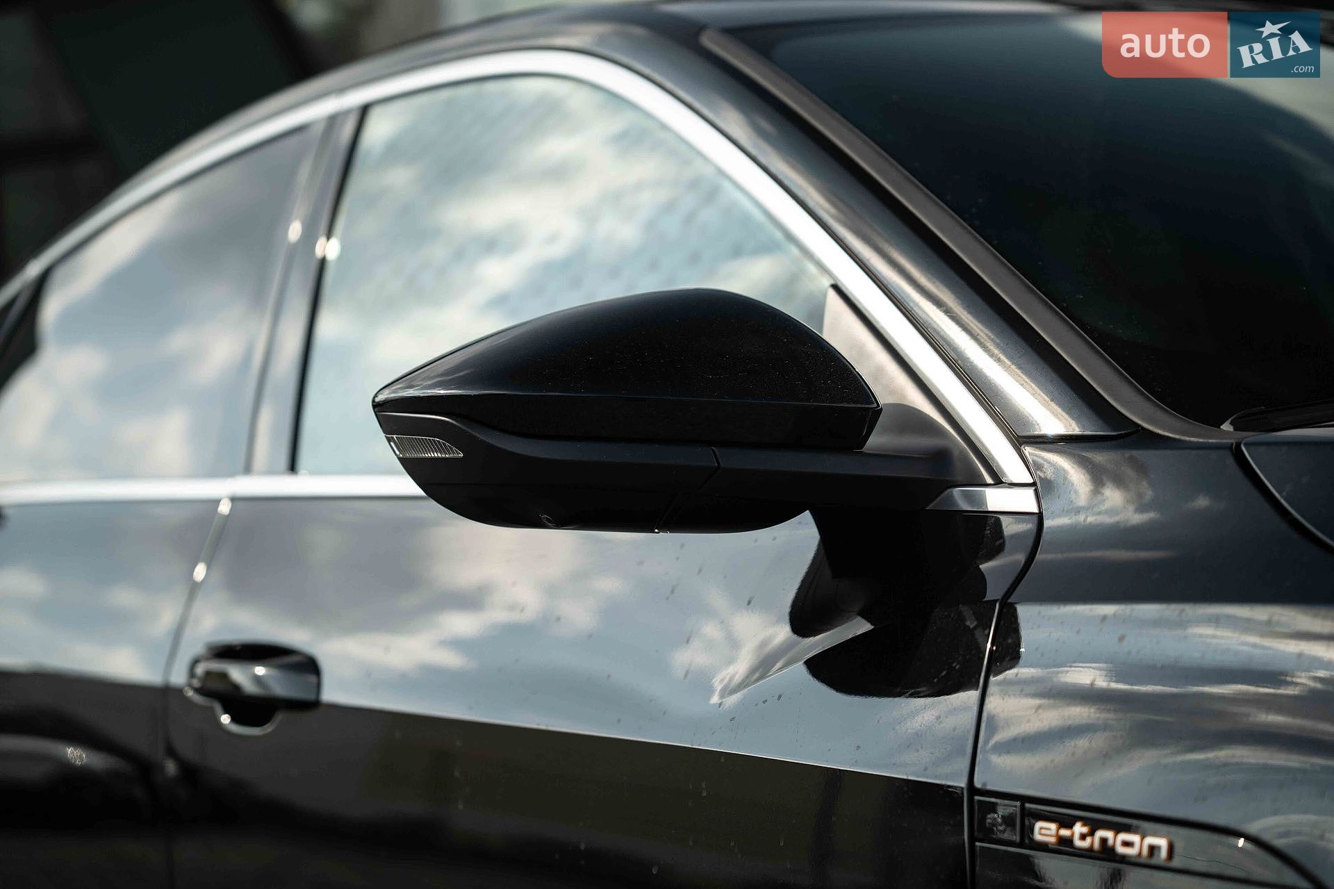 Audi e-tron 2022 VIN WA12AAGE5NB033921 фото оголошення 11 з 49