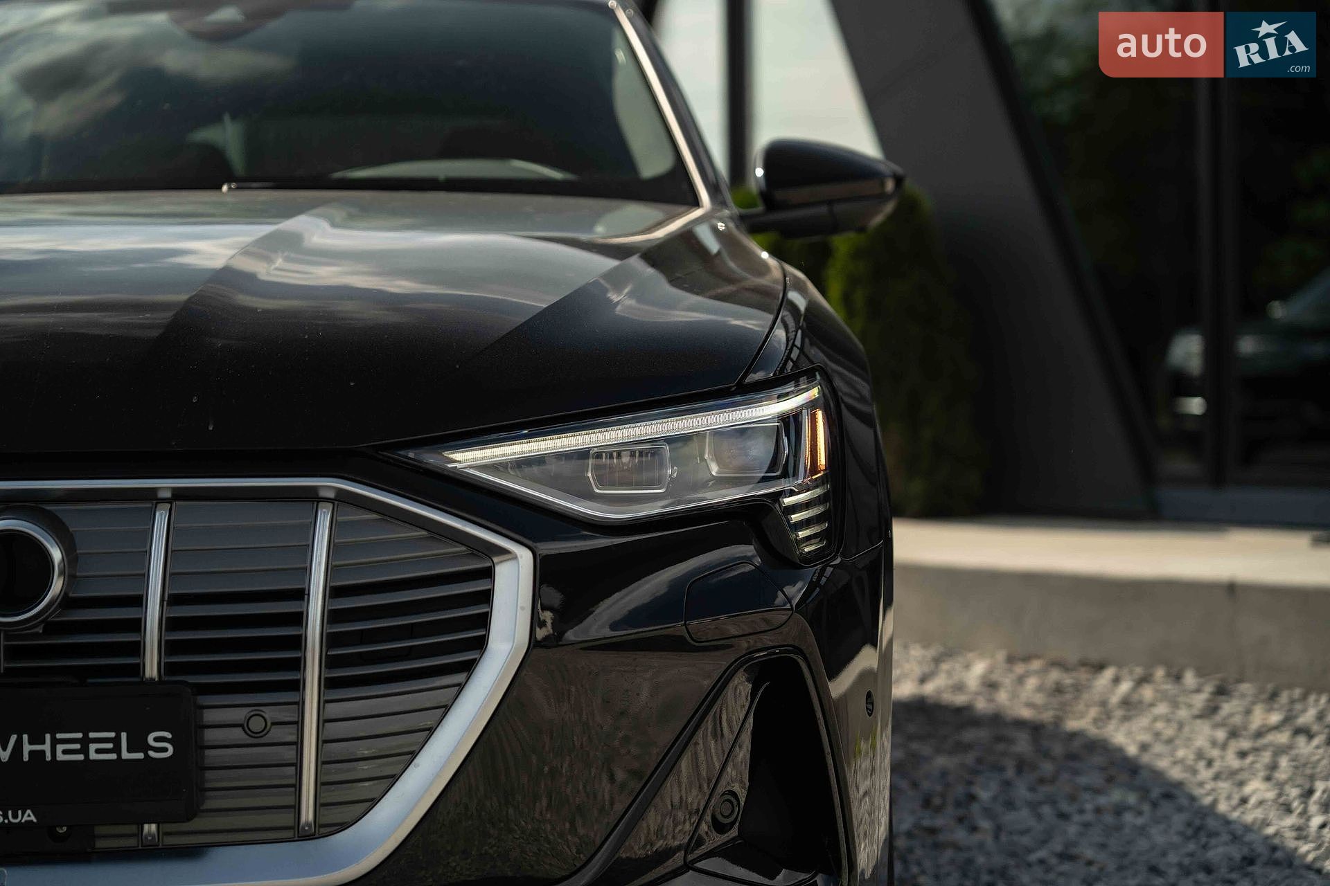 Audi e-tron 2022 VIN WA12AAGE5NB033921 фото оголошення 13 з 49