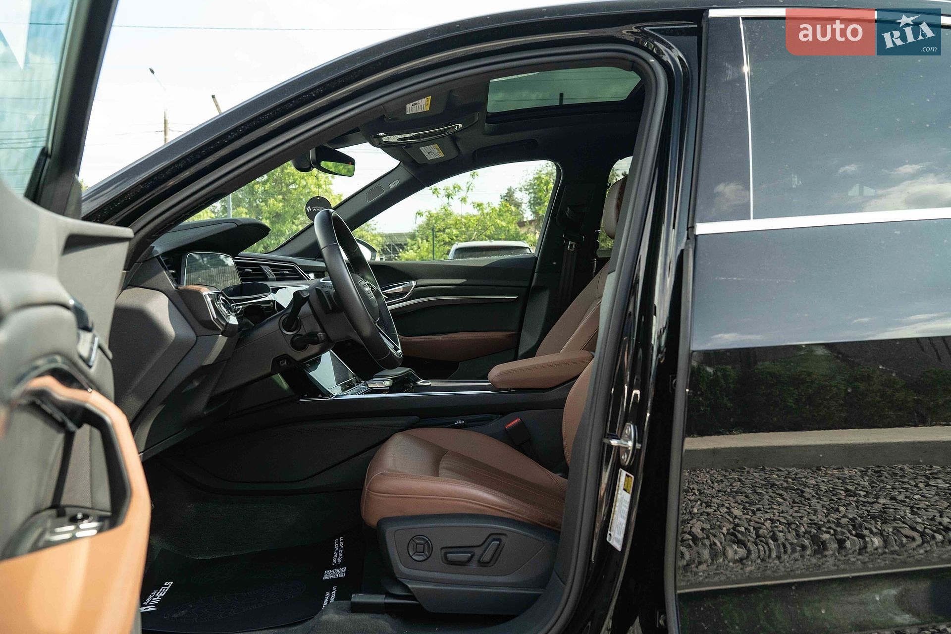 Audi e-tron 2022 VIN WA12AAGE5NB033921 фото оголошення 18 з 49