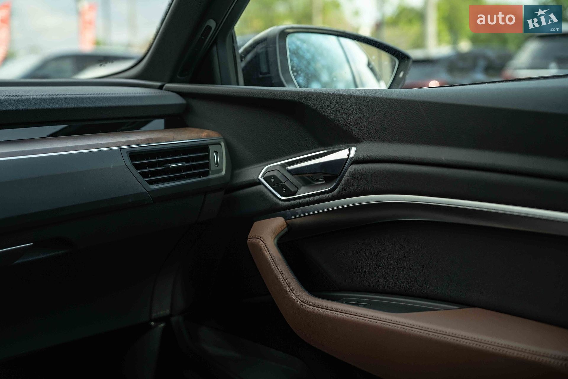 Audi e-tron 2022 VIN WA12AAGE5NB033921 фото оголошення 39 з 49