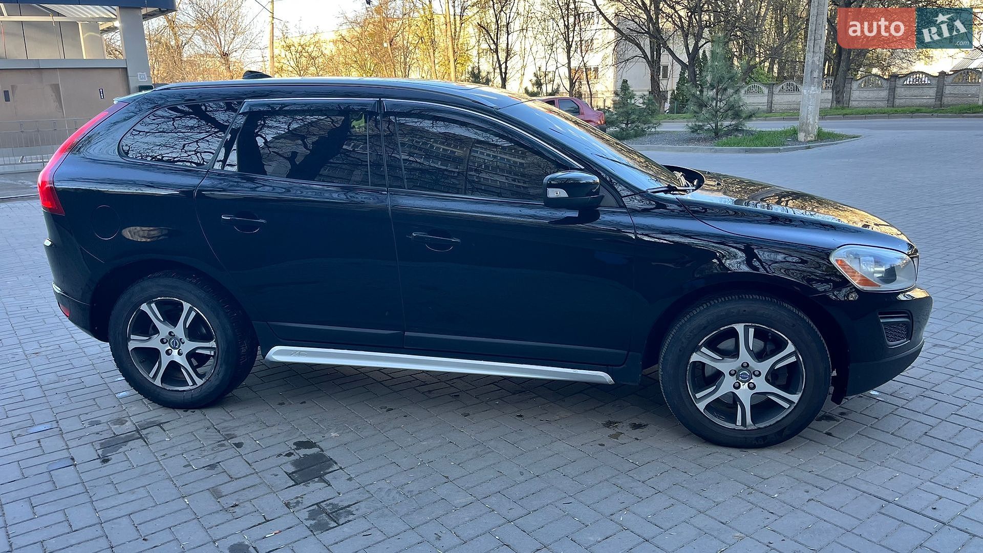 Volvo Xc60 2011 VIN YV4902DZ2B2201981 фото оголошення 8 з 45