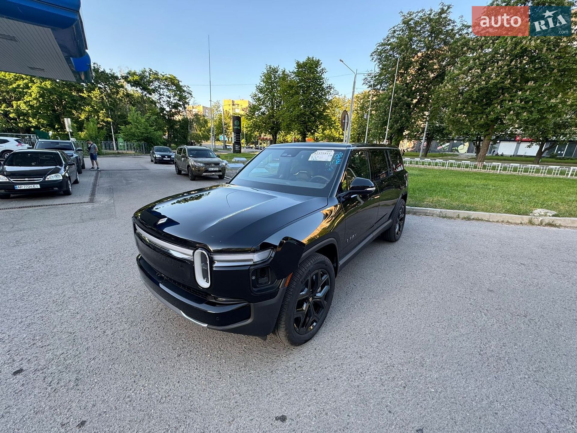 Rivian R1S 2025 VIN 7PDSGBBA1SN071292 фото оголошення 12 з 78