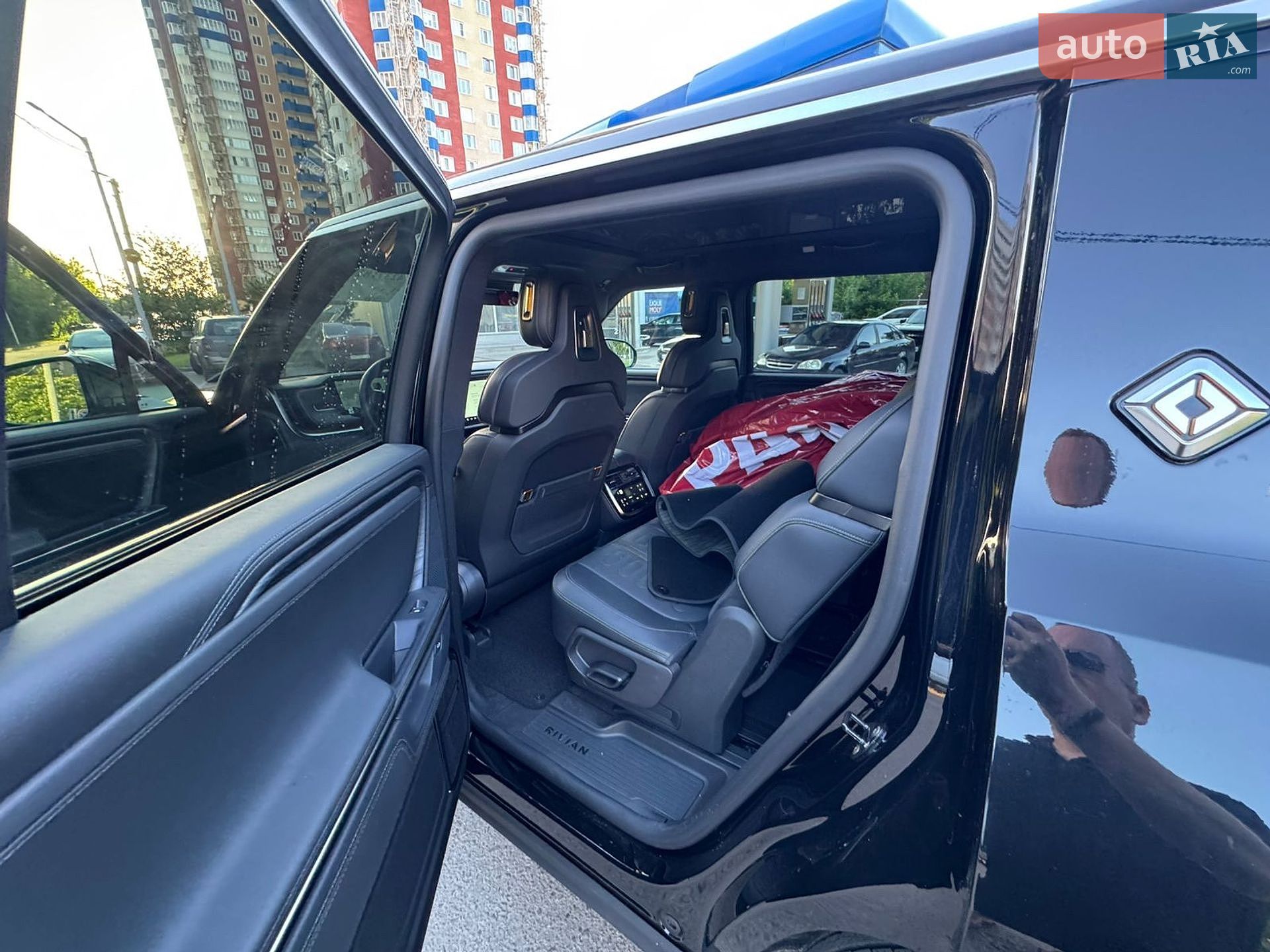 Rivian R1S 2025 VIN 7PDSGBBA1SN071292 фото оголошення 39 з 41