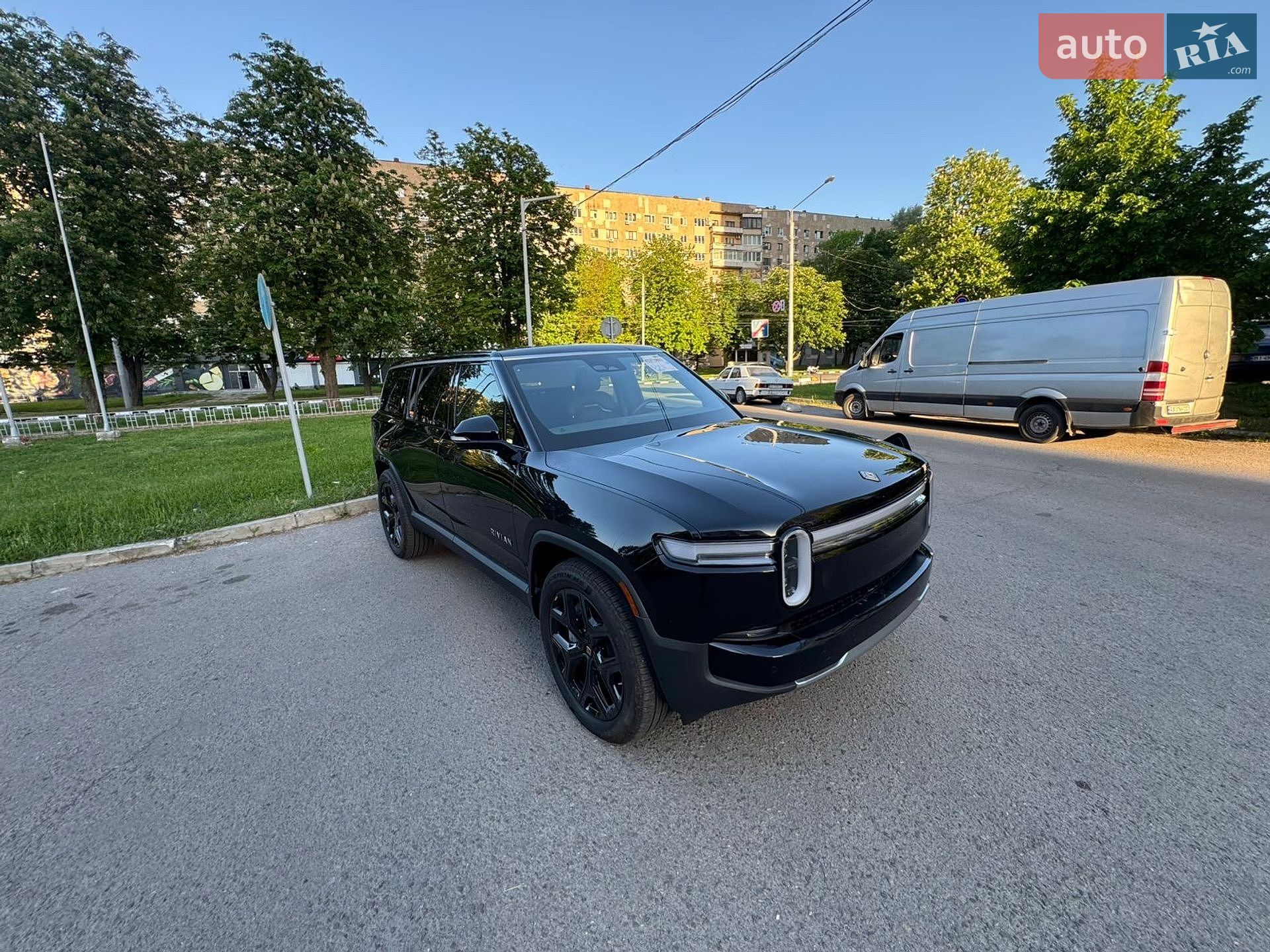 Rivian R1S 2025 VIN 7PDSGBBA1SN071292 фото оголошення 14 з 78