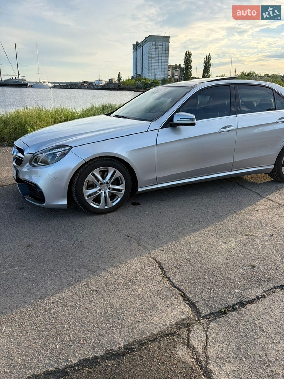 Mercedes-Benz E-Class 2013 VIN WDDHF8CB9EA954654 фото оголошення 2 з 20