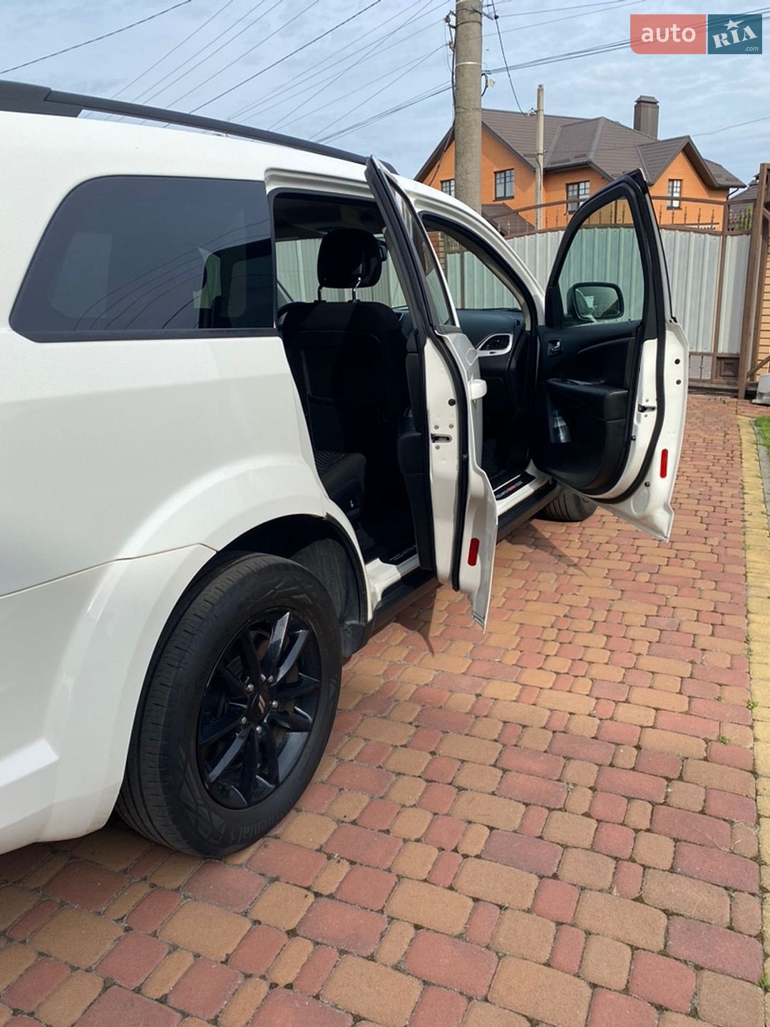 Dodge Journey 2020 VIN 3C4PDCAB4LT238087 фото оголошення 5 з 32