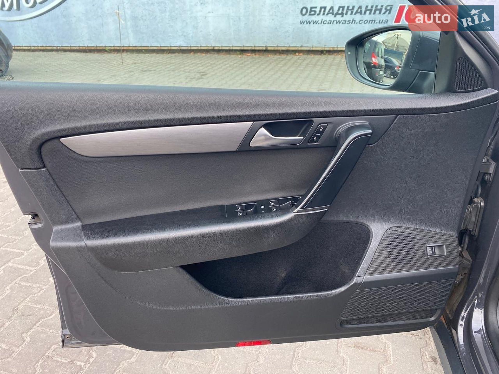 Volkswagen Passat 2011 VIN WVWZZZ3CZCE063054 фото оголошення 9 з 31