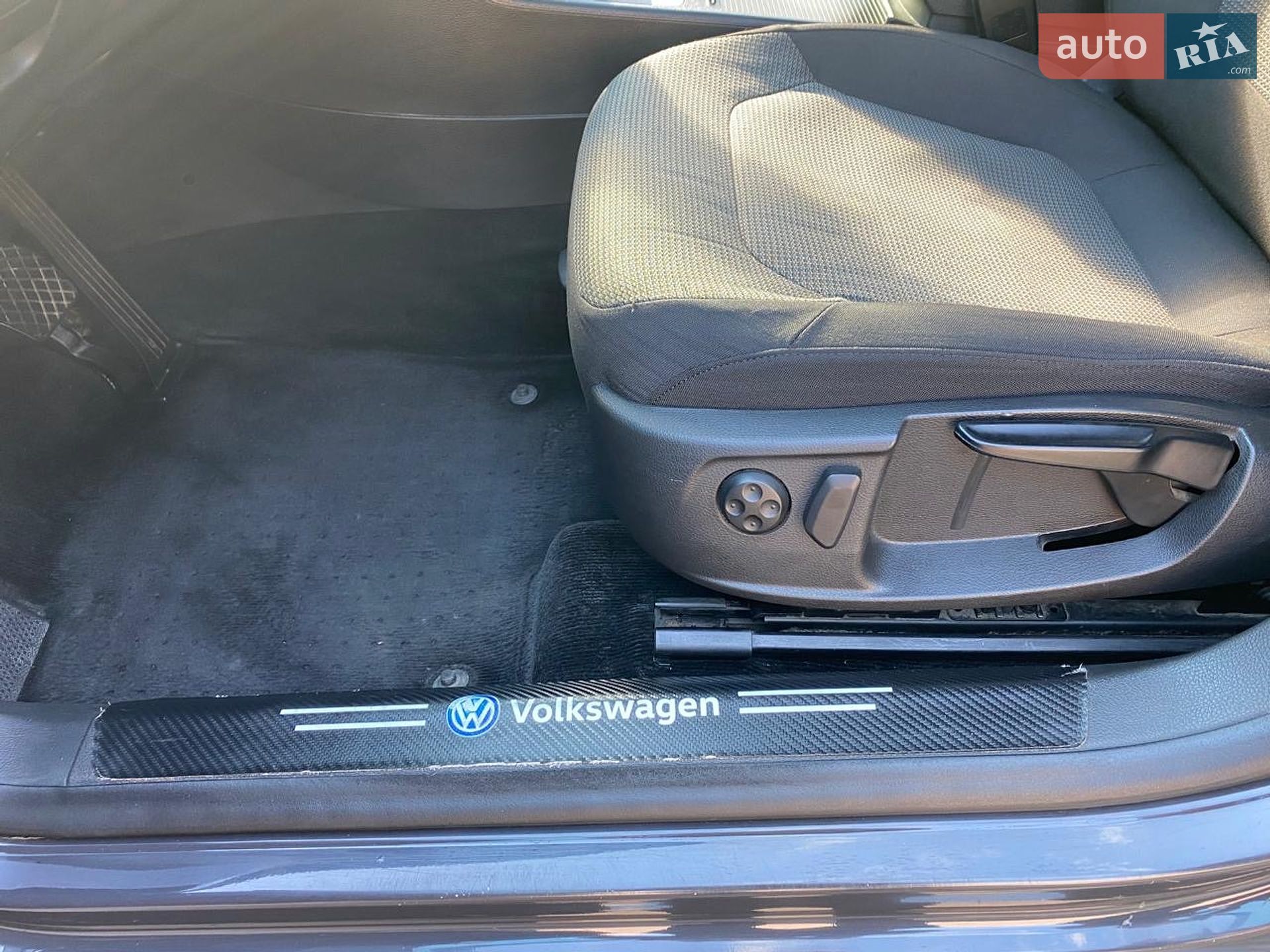 Volkswagen Passat 2011 VIN WVWZZZ3CZCE063054 фото оголошення 21 з 31