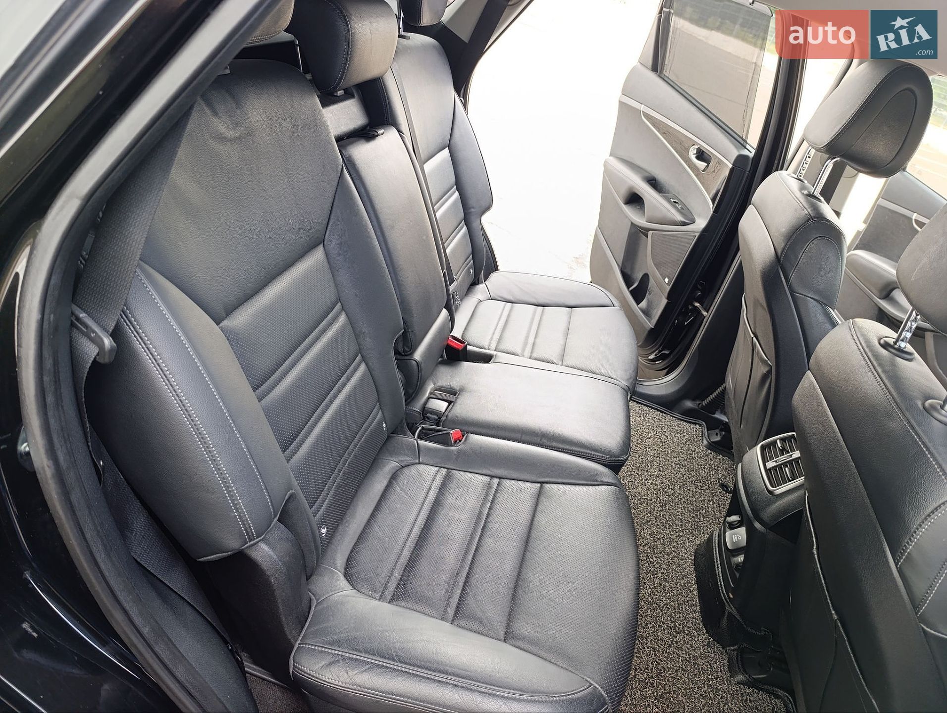 Kia Sorento 2015 VIN KNAPK81ABFA071582 фото оголошення 17 з 36