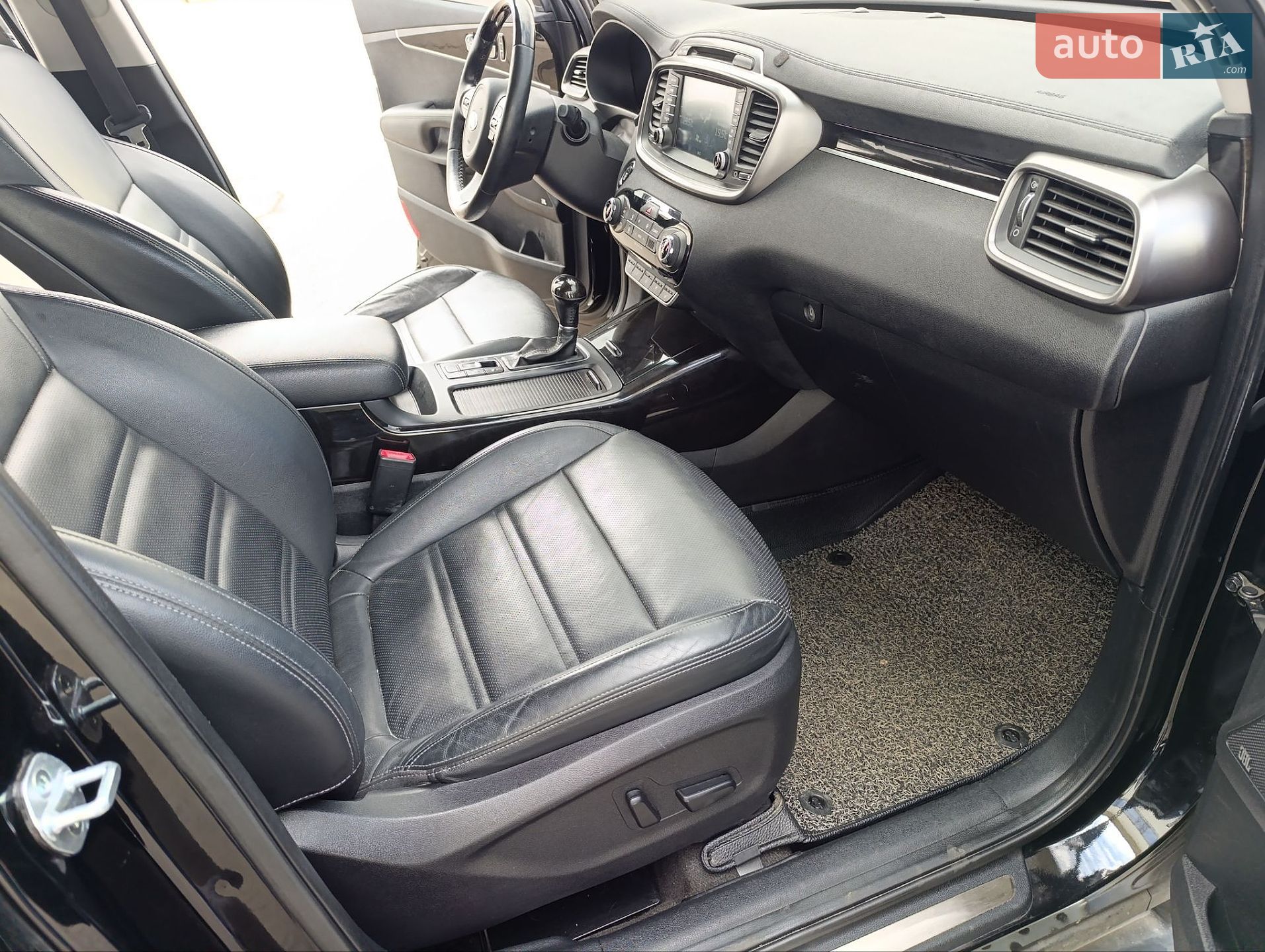 Kia Sorento 2015 VIN KNAPK81ABFA071582 фото оголошення 19 з 36