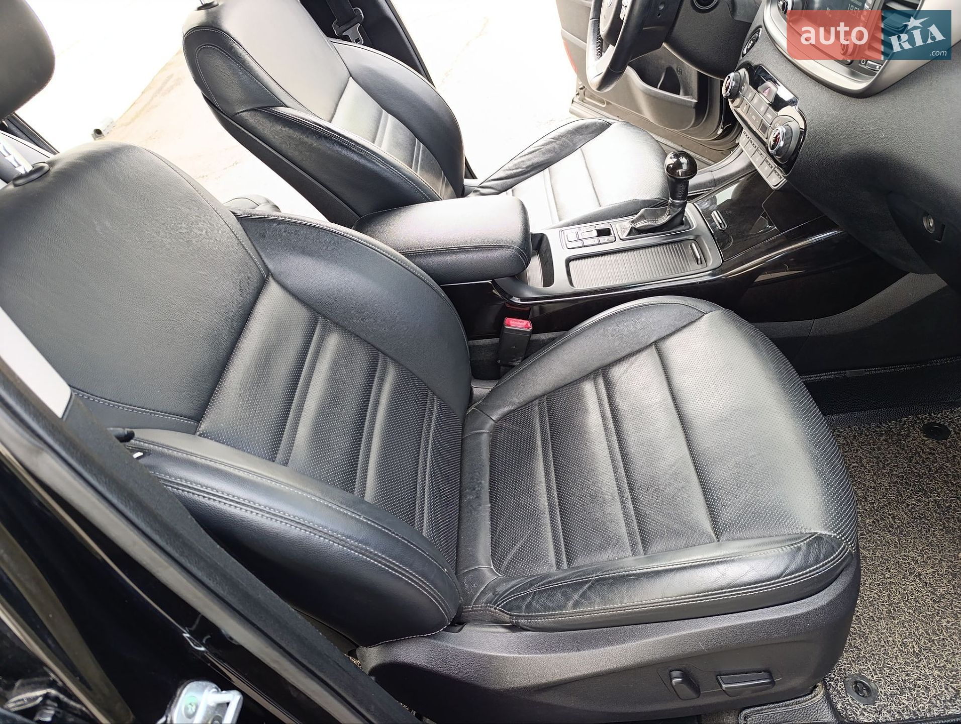 Kia Sorento 2015 VIN KNAPK81ABFA071582 фото оголошення 18 з 36