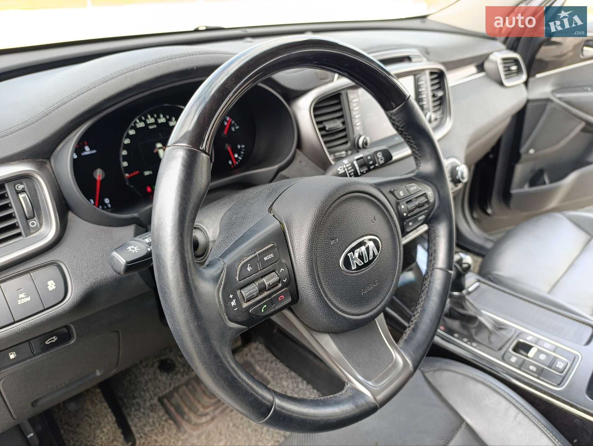 Kia Sorento 2015 VIN KNAPK81ABFA071582 фото оголошення 24 з 36