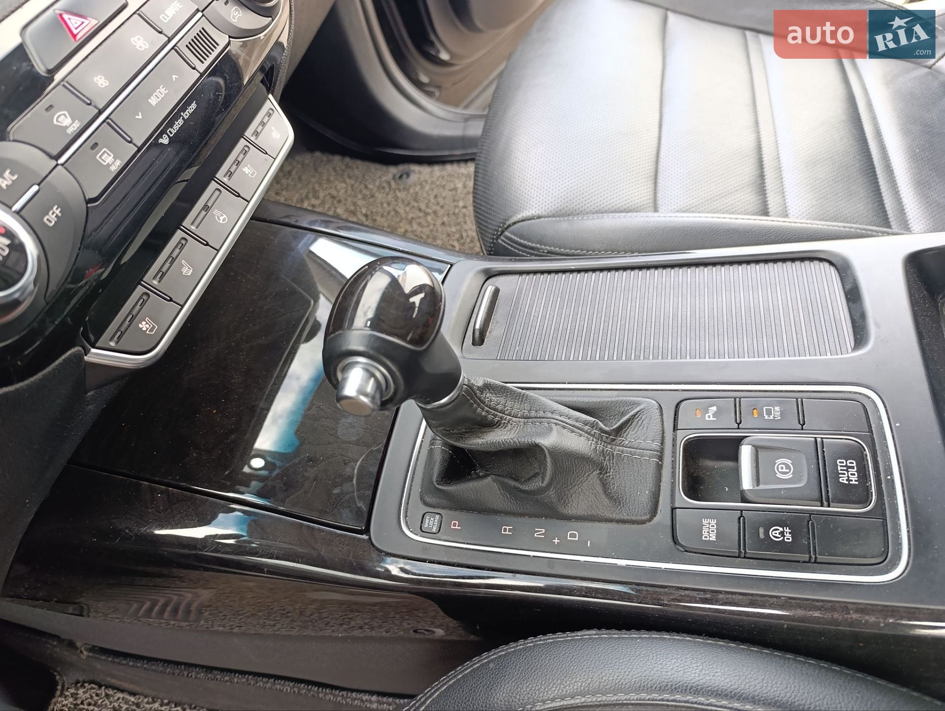 Kia Sorento 2015 VIN KNAPK81ABFA071582 фото оголошення 25 з 36