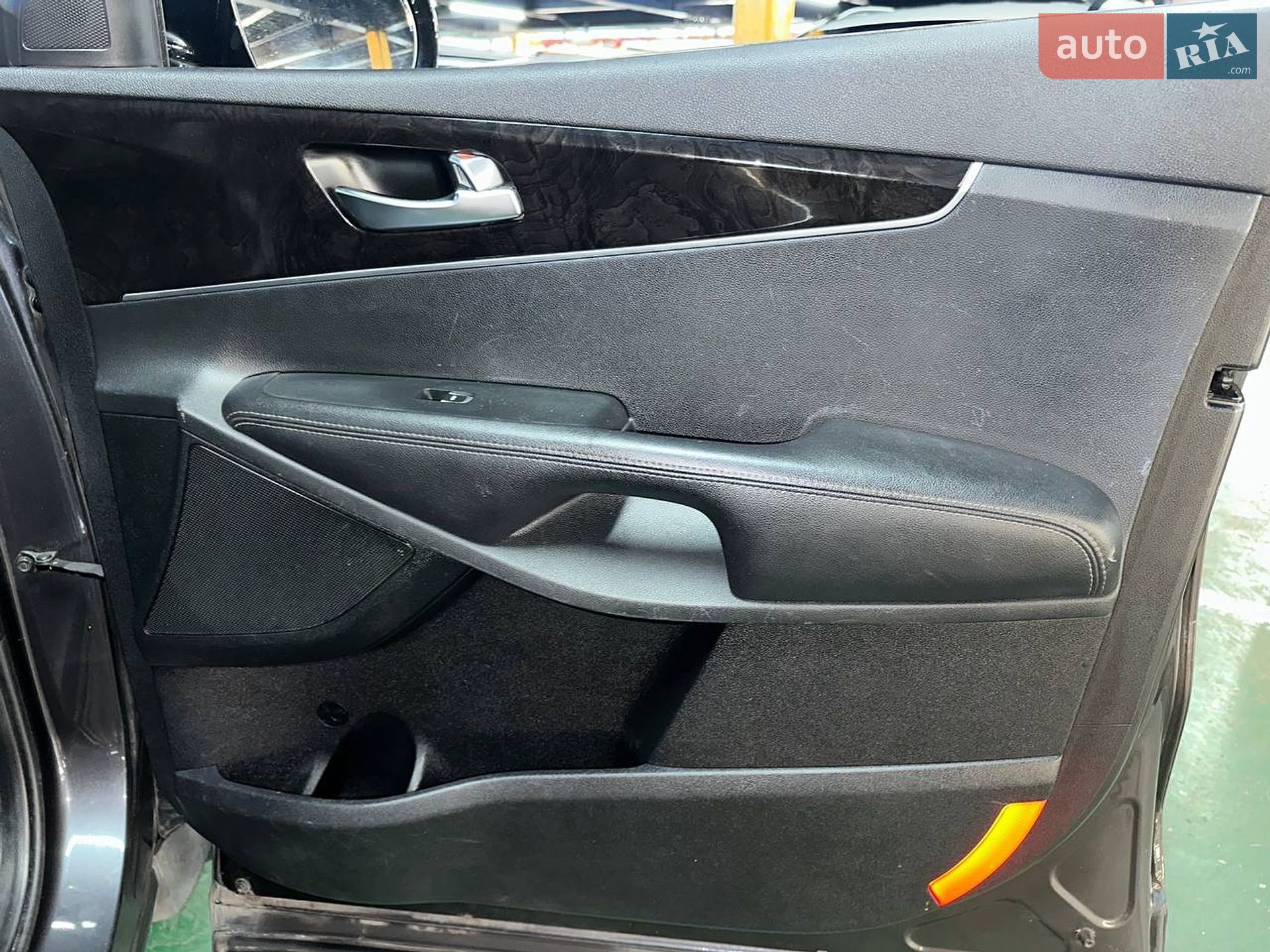 Kia Sorento 2015 VIN KNAPS81ABFA062091 фото оголошення 16 з 25