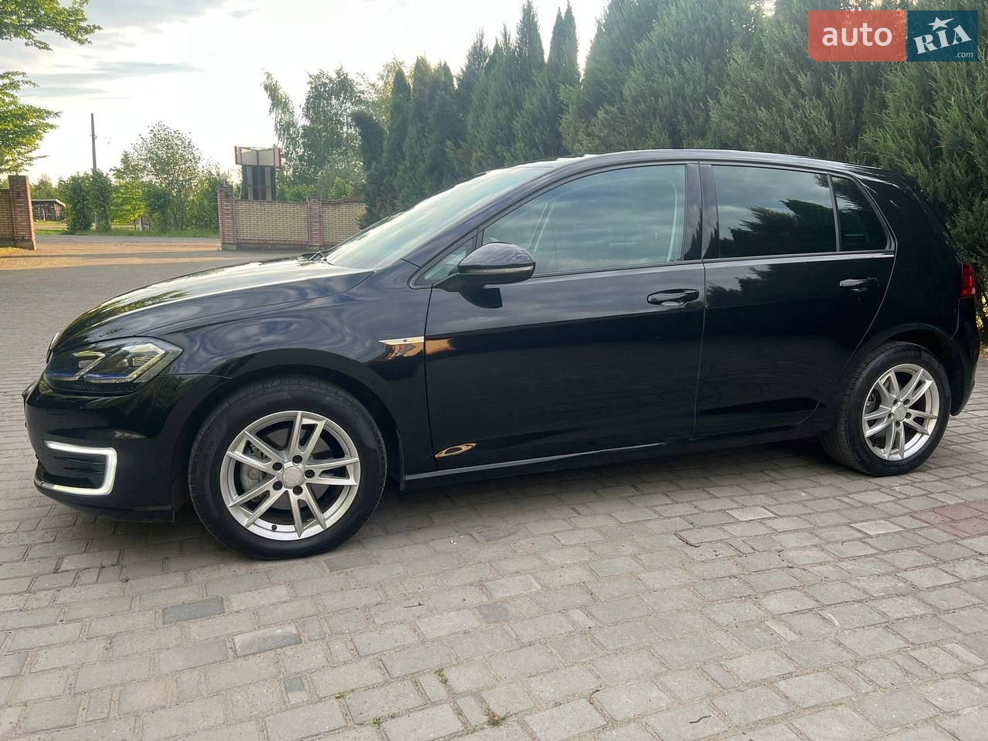 Volkswagen e-Golf 2018 VIN WVWZZZAUZJ8904833 фото оголошення 3 з 29