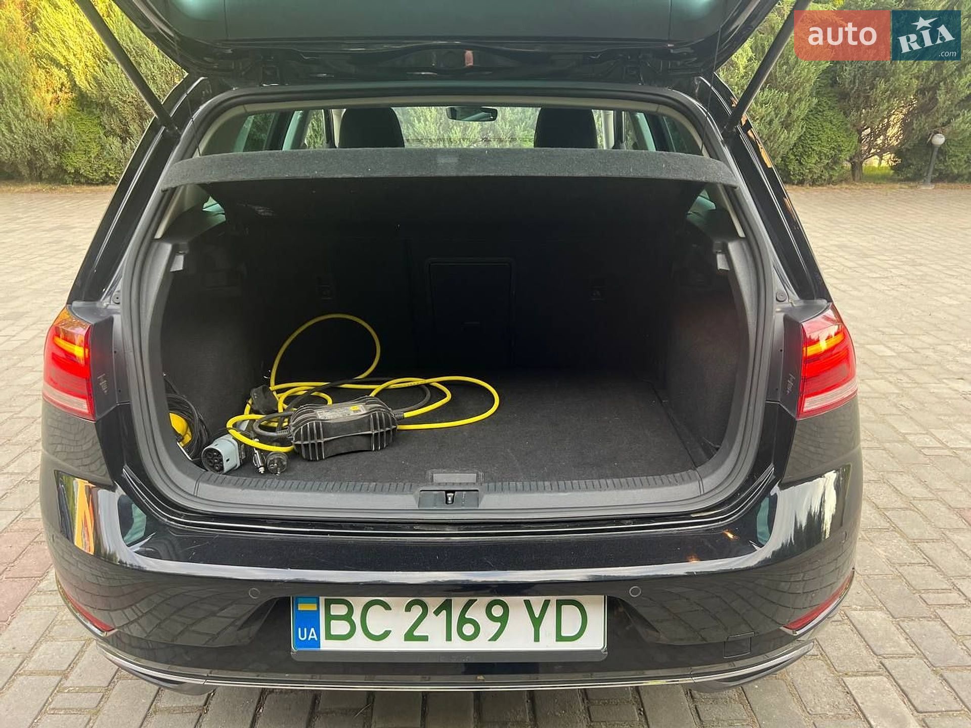Volkswagen e-Golf 2018 VIN WVWZZZAUZJ8904833 фото оголошення 13 з 29