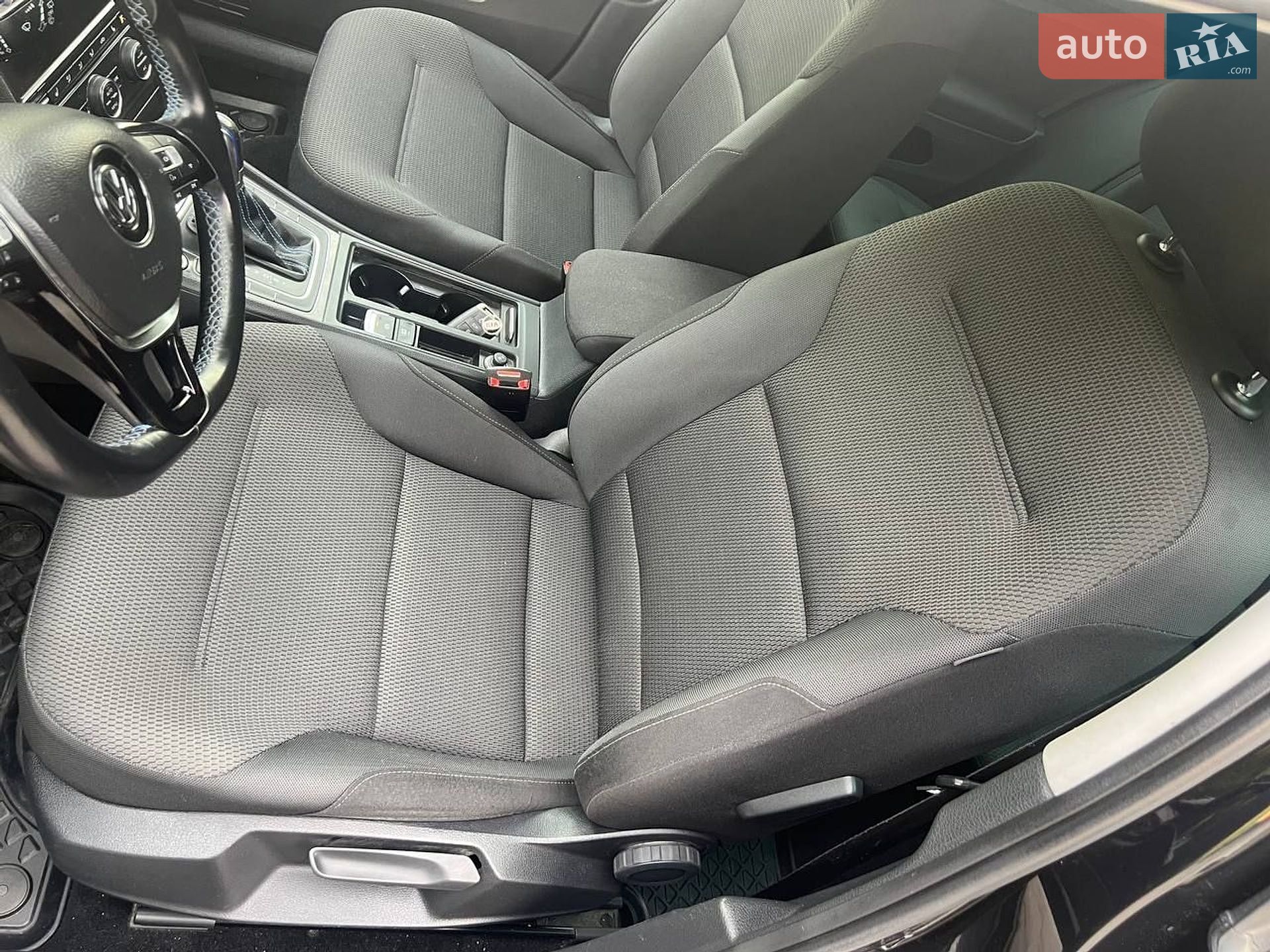 Volkswagen e-Golf 2018 VIN WVWZZZAUZJ8904833 фото оголошення 20 з 29