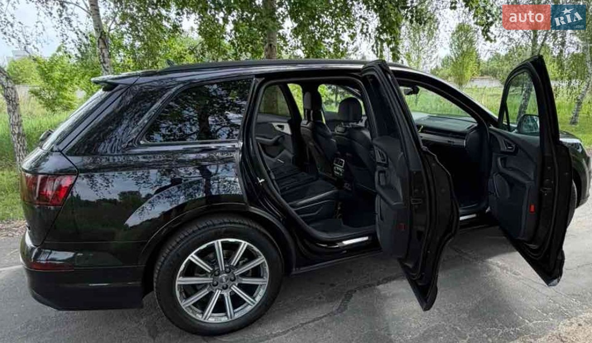 Audi Q7 2018 VIN WAUZZZ4M8JD059450 фото оголошення 13 з 14