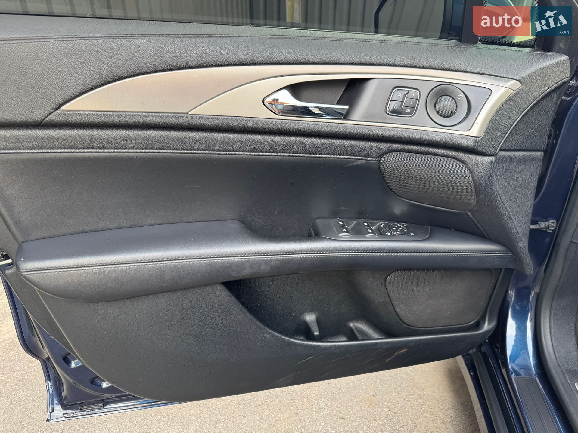 Lincoln MKZ 2016 VIN 3LN6L5C93HR604884 фото оголошення 15 з 41