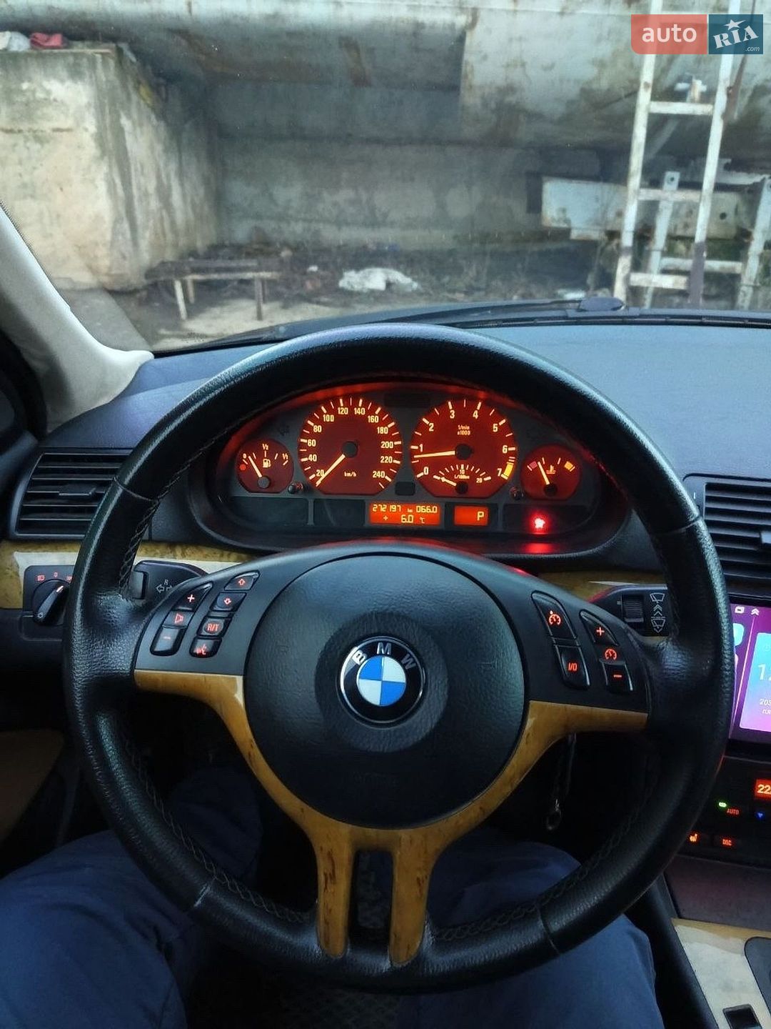 BMW 3 Series 2003 VIN WBAAY71030KC05434 фото оголошення 8 з 10