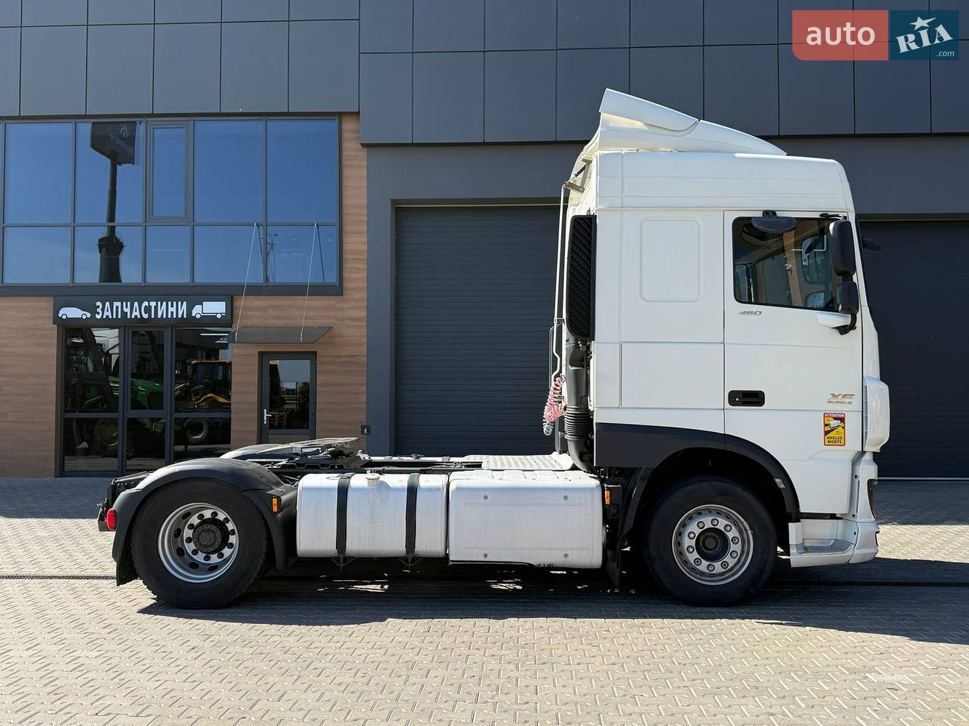 DAF XF 106 2015 VIN XLRTEH4300G082641 фото оголошення 5 з 20