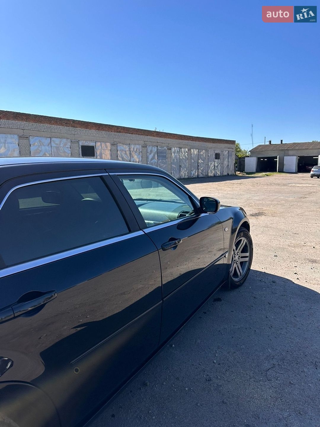 Chrysler 300C 2005 VIN 1C3AAB3G35H666482 фото оголошення 3 з 9