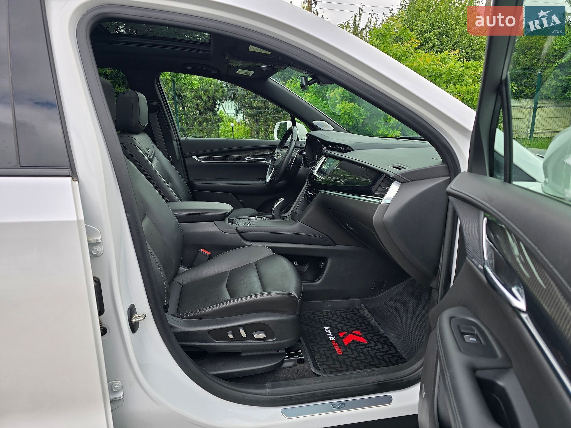 Cadillac XT6 2020 VIN 1GYKPGRS0LZ185369 фото оголошення 60 з 93
