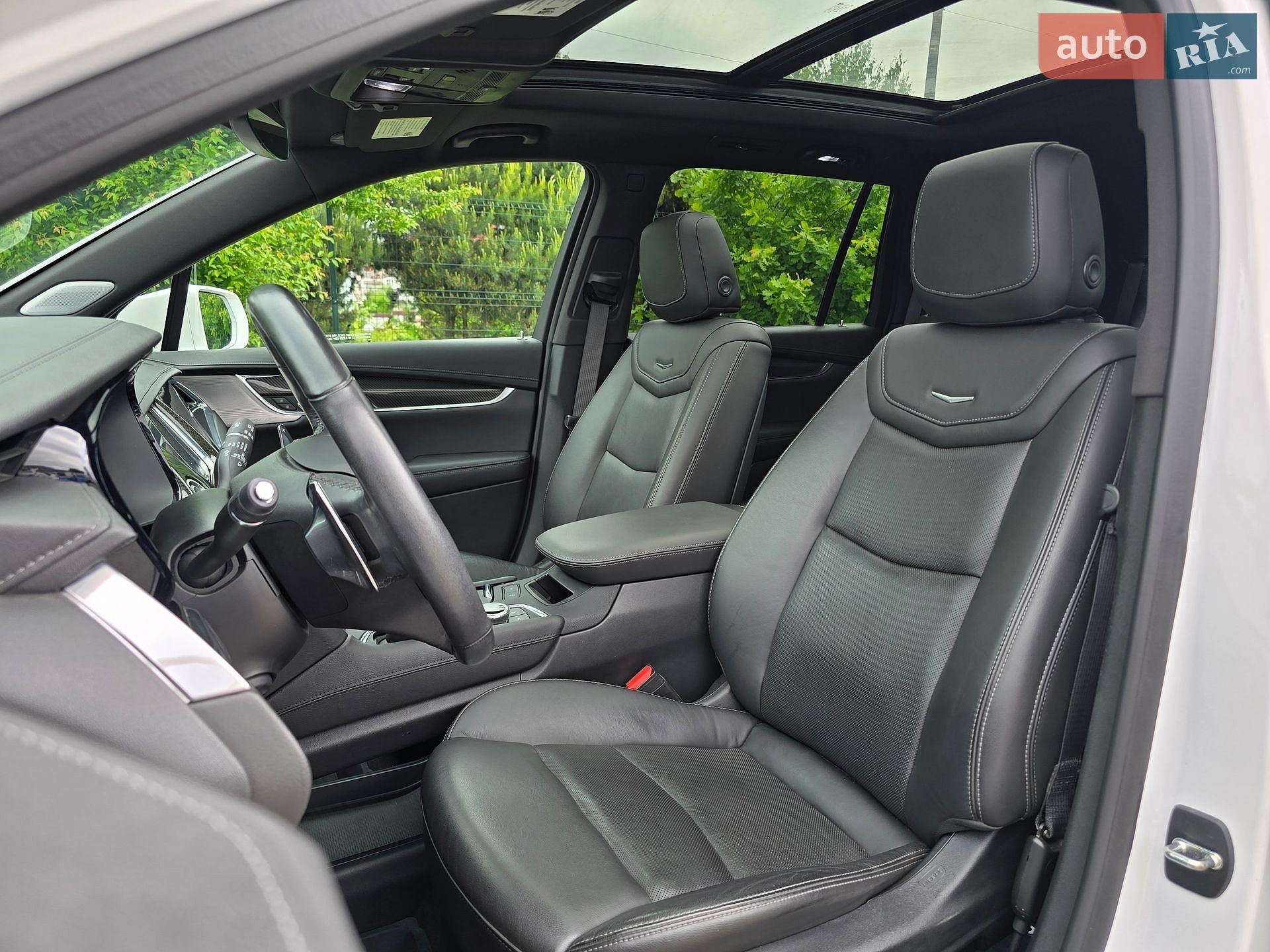 Cadillac XT6 2020 VIN 1GYKPGRS0LZ185369 фото оголошення 32 з 93