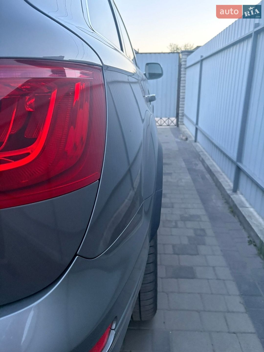 Audi Q7 2015 VIN WA1LGAFE7FD032117 фото оголошення 3 з 14