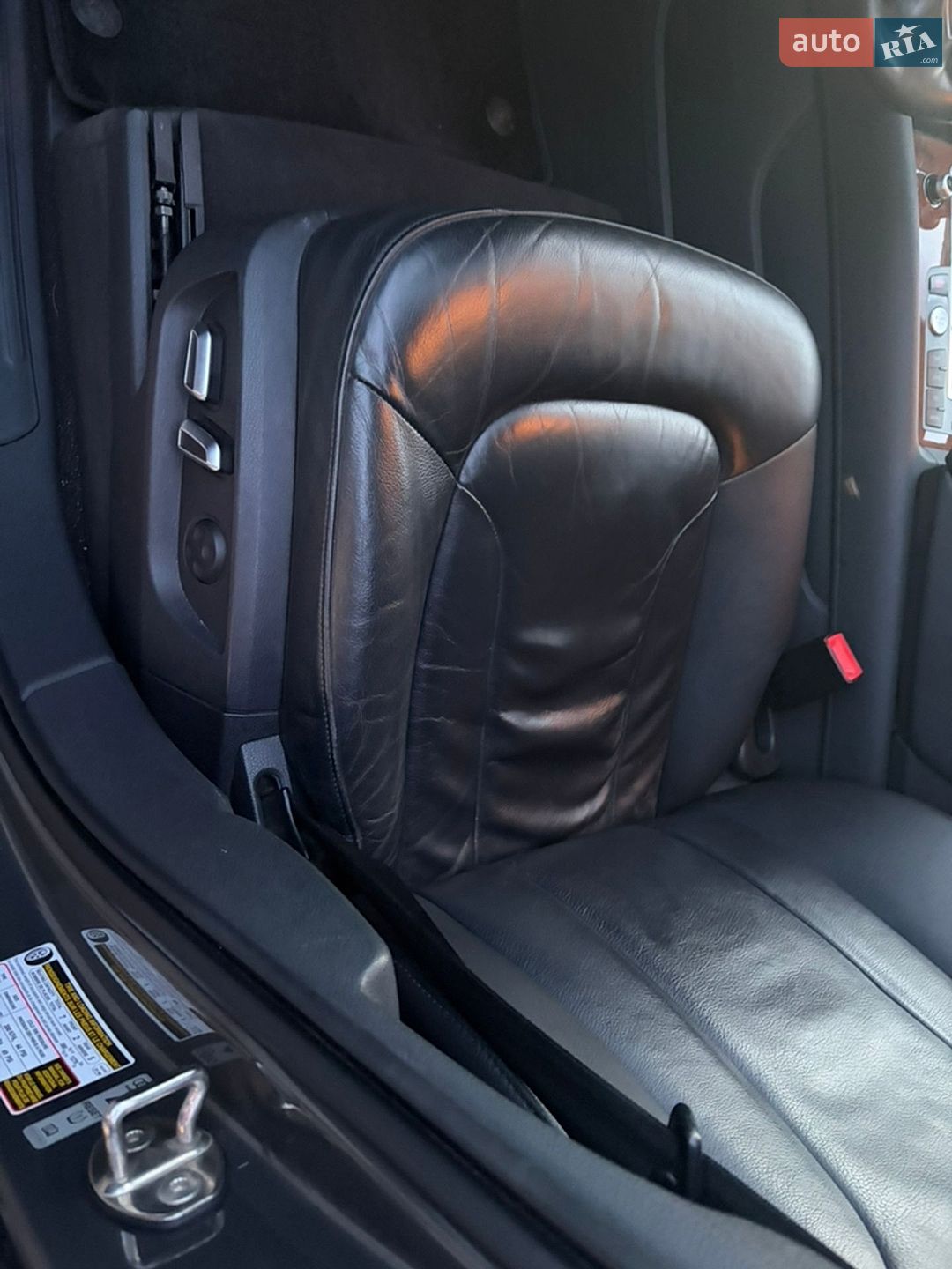 Audi Q7 2015 VIN WA1LGAFE7FD032117 фото оголошення 12 з 14