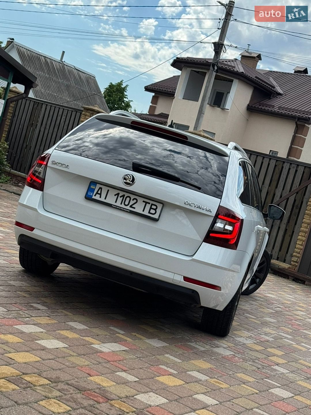 Skoda Octavia 2019 VIN TMBJJ7NE2L0041393 фото оголошення 4 з 26