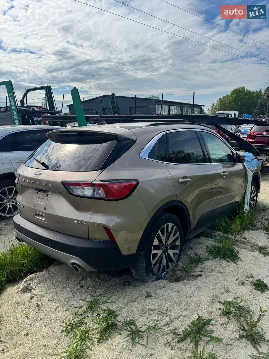 Ford Escape 2021 VIN 1FMCU9J93MUB23997 фото оголошення 4 з 22