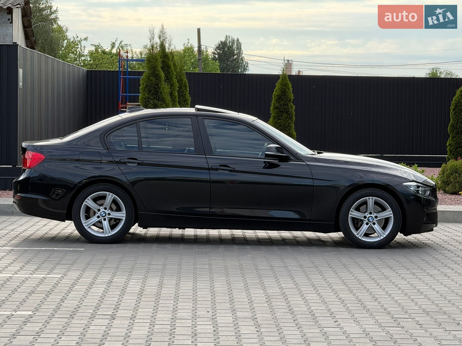 BMW 3 Series 2013 VIN WBA3A5C56EP600774 фото оголошення 3 з 27