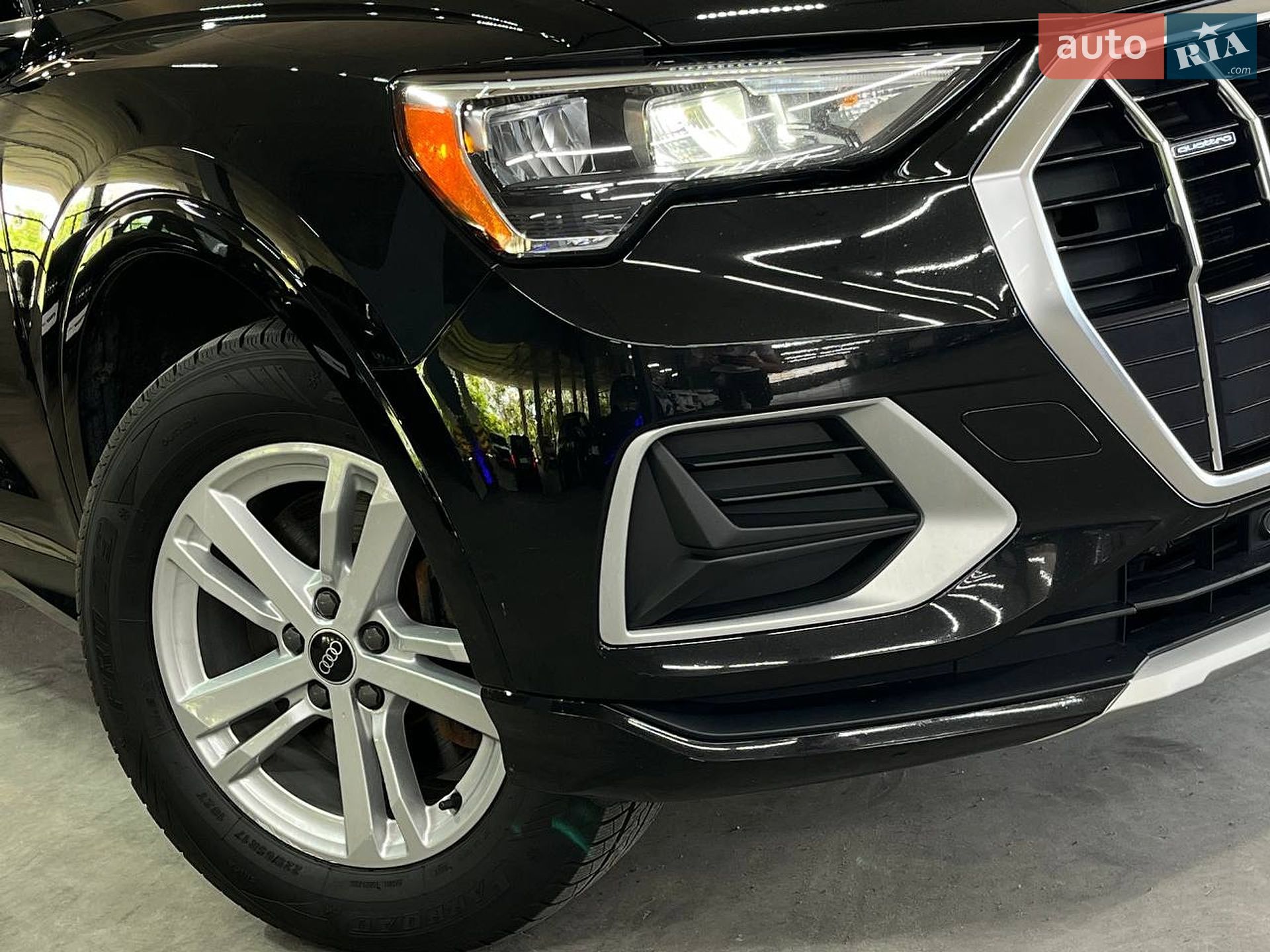 Audi Q3 2020 VIN WA1AUCF30M1073231 фото оголошення 2 з 36