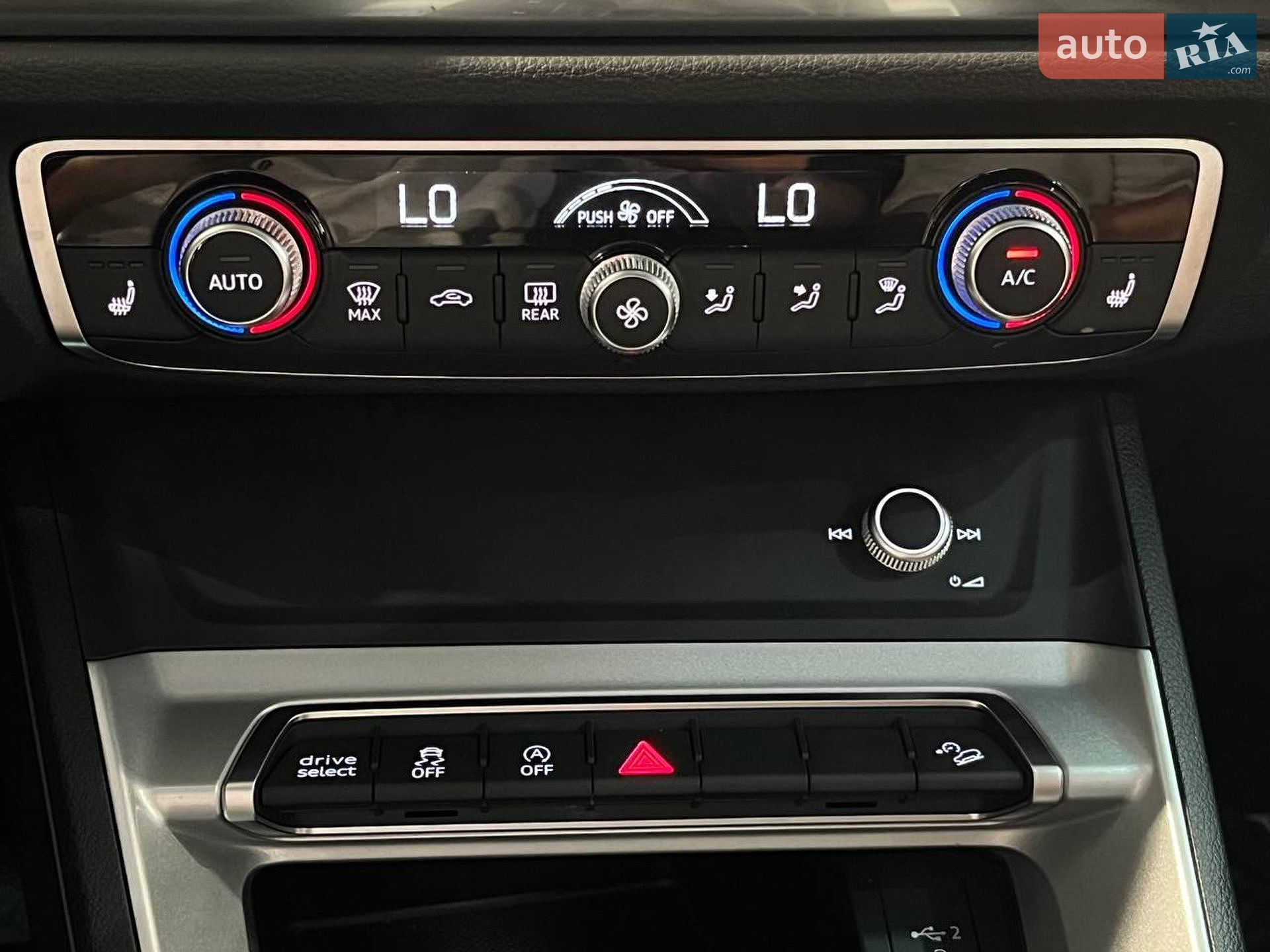 Audi Q3 2020 VIN WA1AUCF30M1073231 фото оголошення 31 з 36