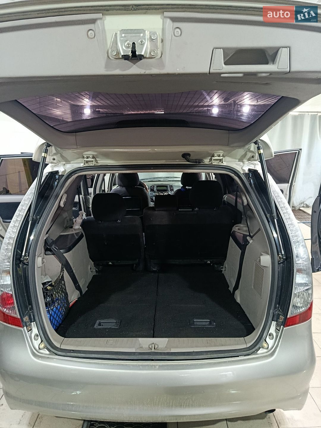 Mitsubishi Grandis 2007 VIN JMBLRNA4W8Z001046 фото оголошення 35 з 37