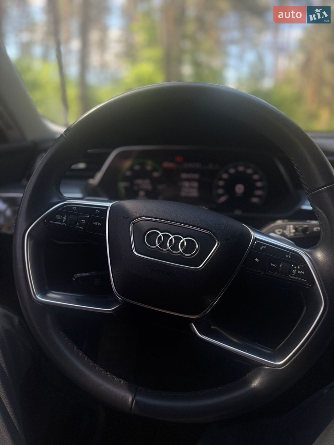 Audi e-tron 2020 VIN WAUZZZGE2MB014377 фото оголошення 18 з 25