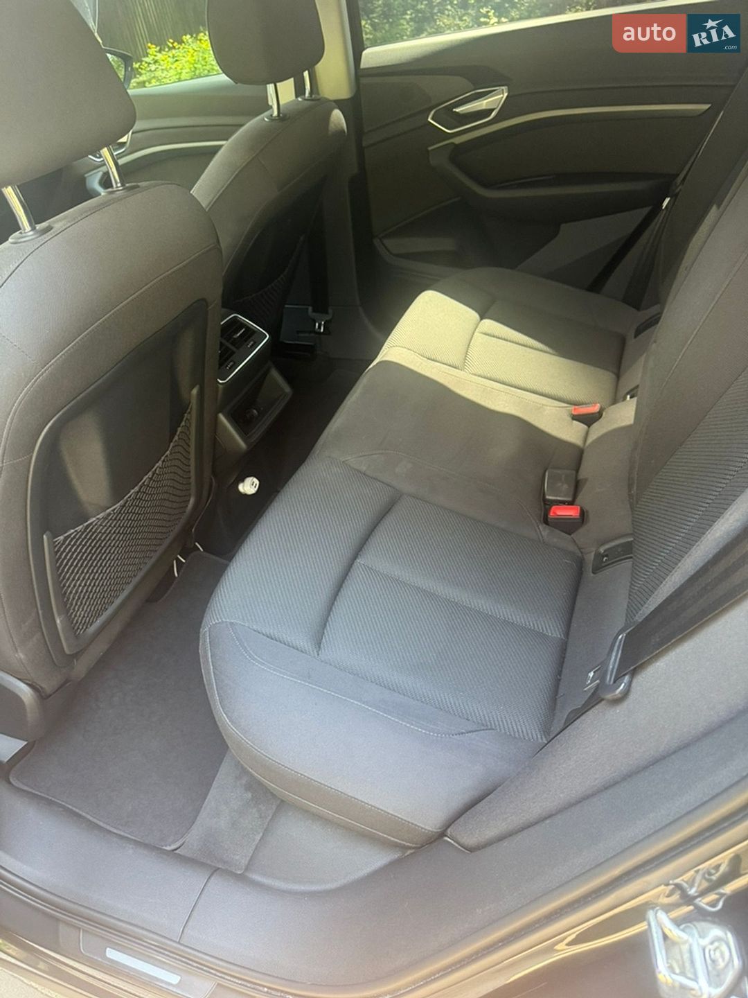 Audi e-tron 2020 VIN WAUZZZGE2MB014377 фото оголошення 24 з 25