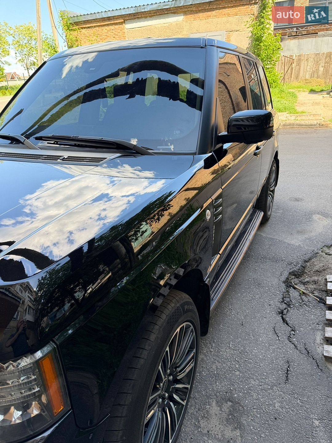 Land Rover Range Rover 2010 VIN SALLMAME4BA334723 фото оголошення 2 з 18