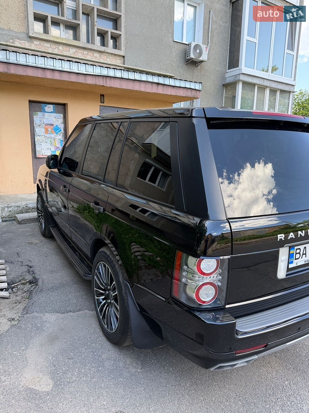Land Rover Range Rover 2010 VIN SALLMAME4BA334723 фото оголошення 4 з 18