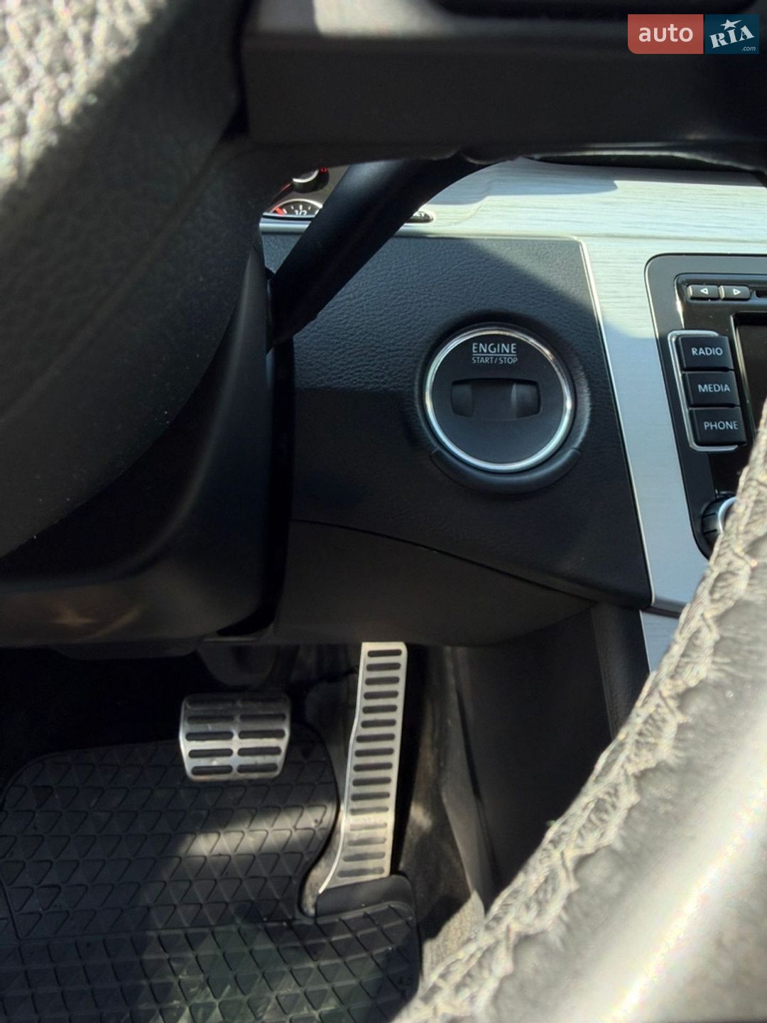 Volkswagen Passat 2012 VIN WVWZZZ3CZDE042671 фото оголошення 43 з 52