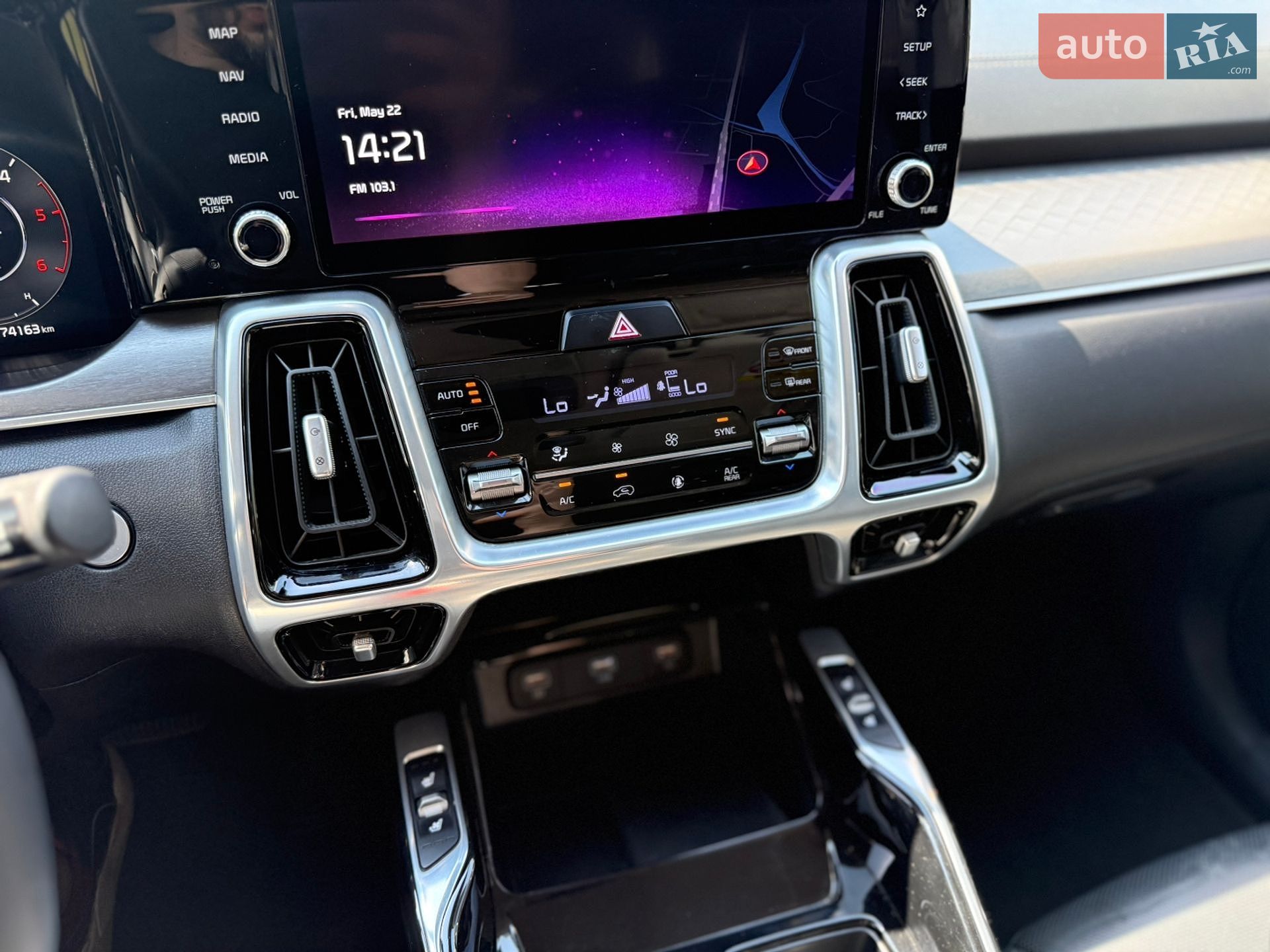 Kia Sorento 2020 VIN KNARG81BGMA023173 фото оголошення 19 з 39