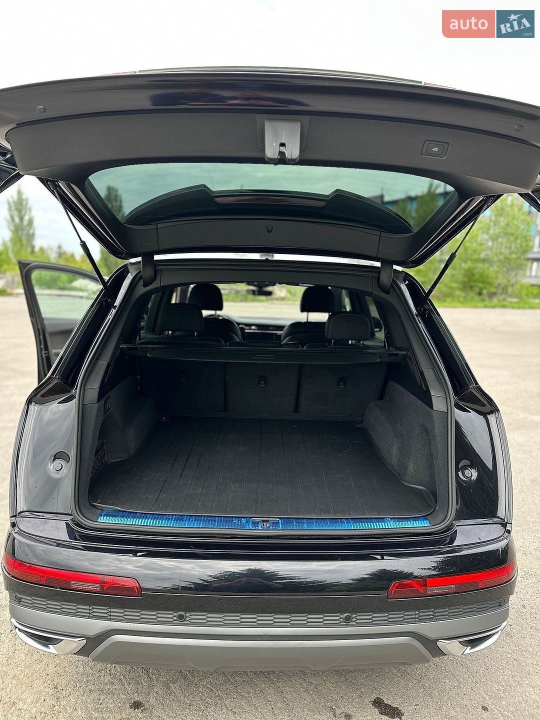 Audi Q7 2020 VIN WAUZZZ4M1LD012490 фото оголошення 7 з 19