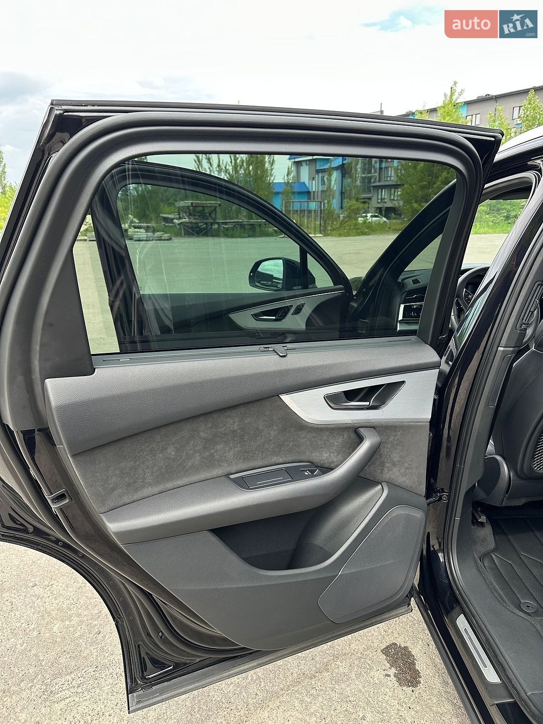 Audi Q7 2020 VIN WAUZZZ4M1LD012490 фото оголошення 14 з 19
