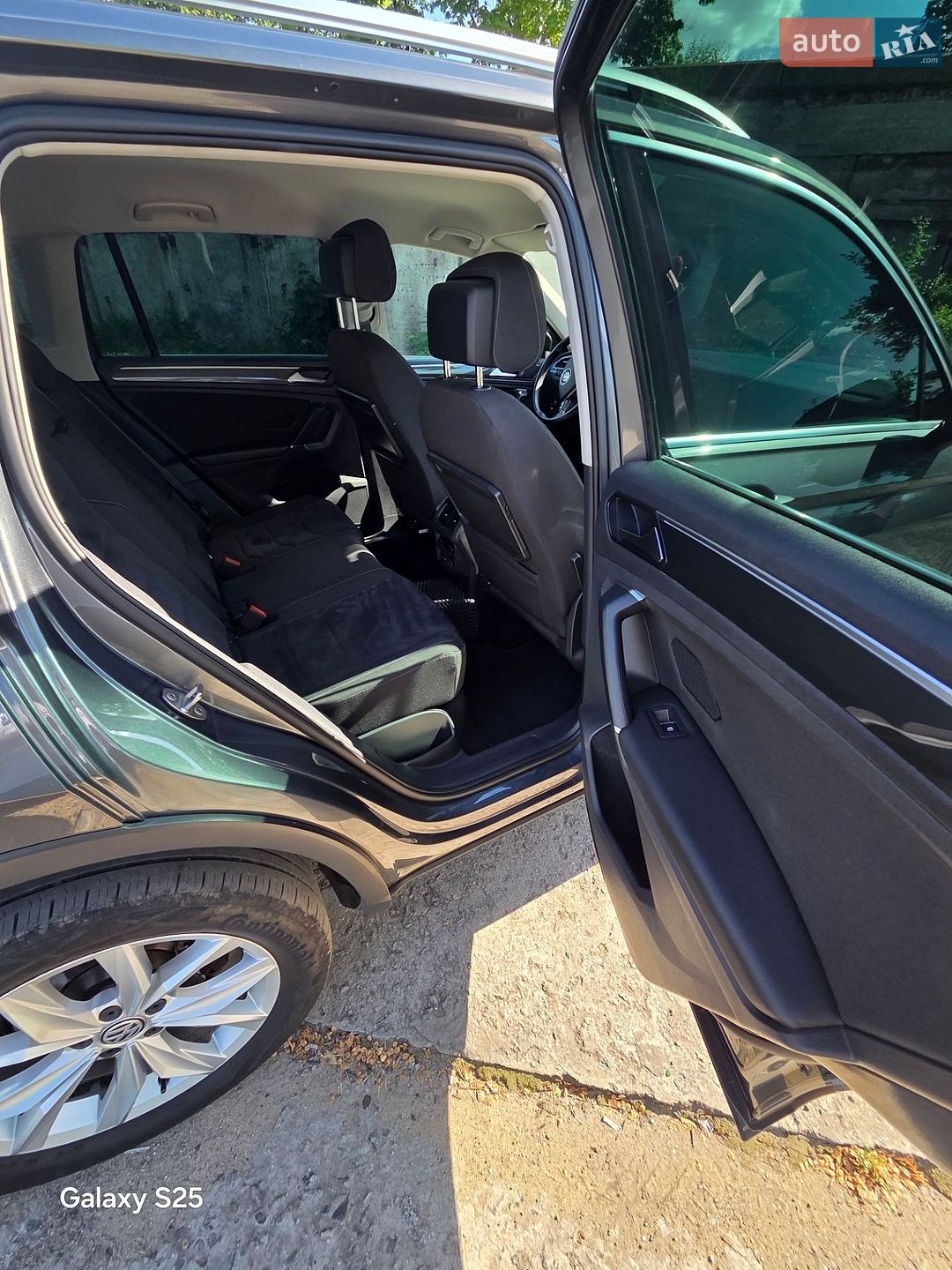Volkswagen Tiguan 2018 VIN WVGZZZ5NZJW899981 фото оголошення 17 з 23