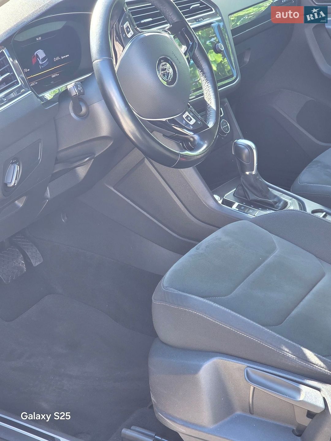 Volkswagen Tiguan 2018 VIN WVGZZZ5NZJW899981 фото оголошення 23 з 23