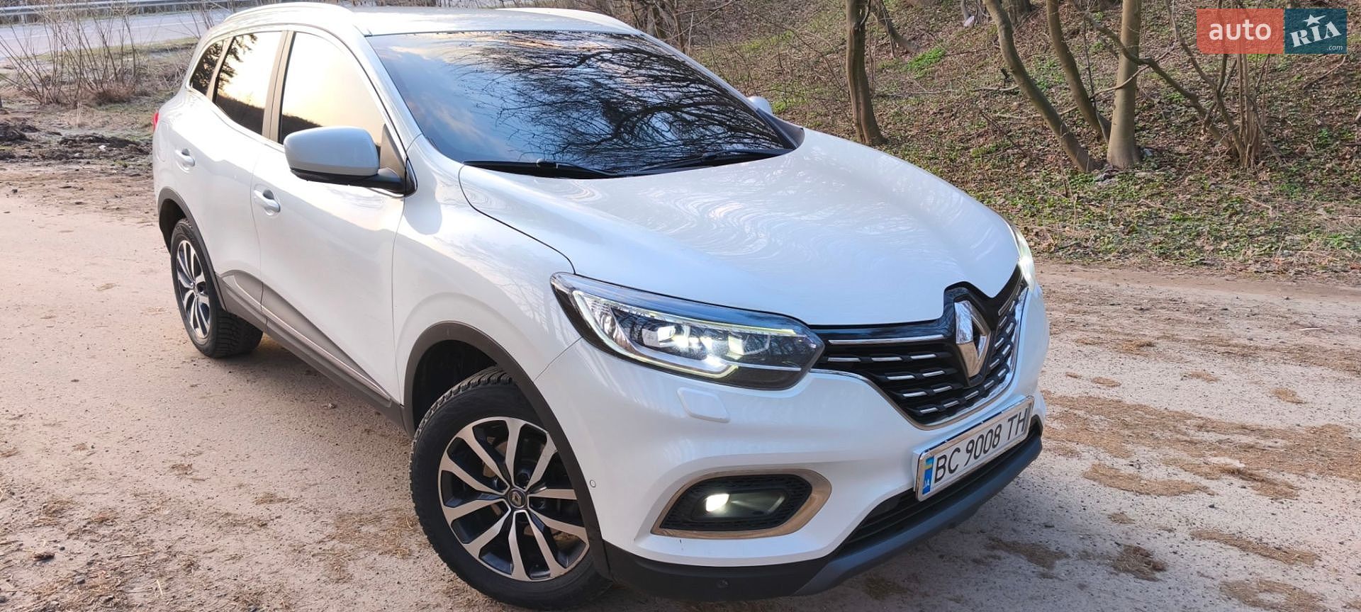 Renault Kadjar 2021 VIN VF1RFE00167014748 фото оголошення 2 з 25