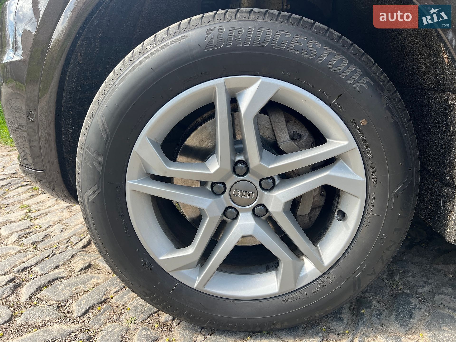 Audi Q5 2018 VIN WAUZZZFYXJ2225222 фото оголошення 36 з 65