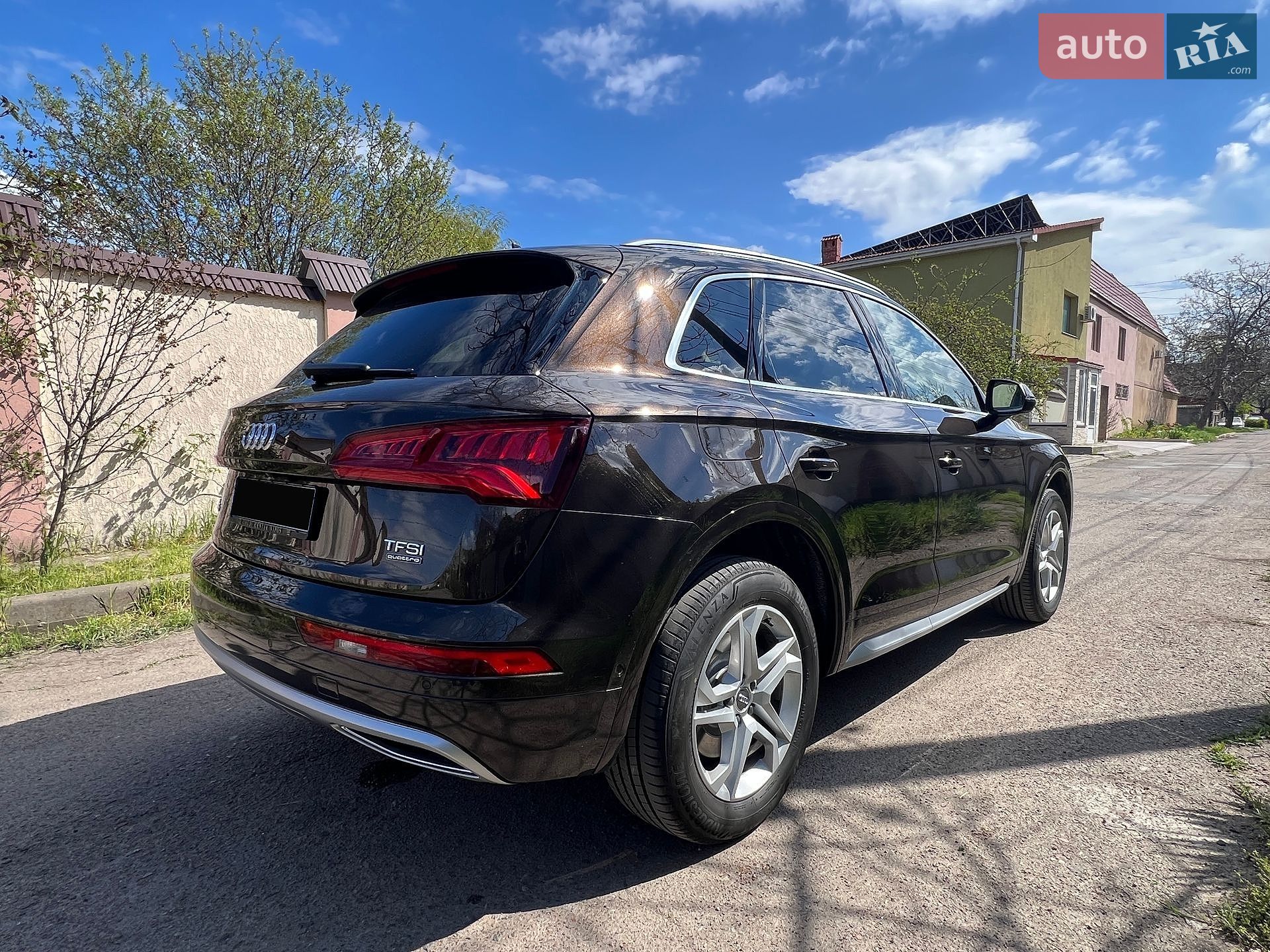 Audi Q5 2018 VIN WAUZZZFYXJ2225222 фото оголошення 42 з 65